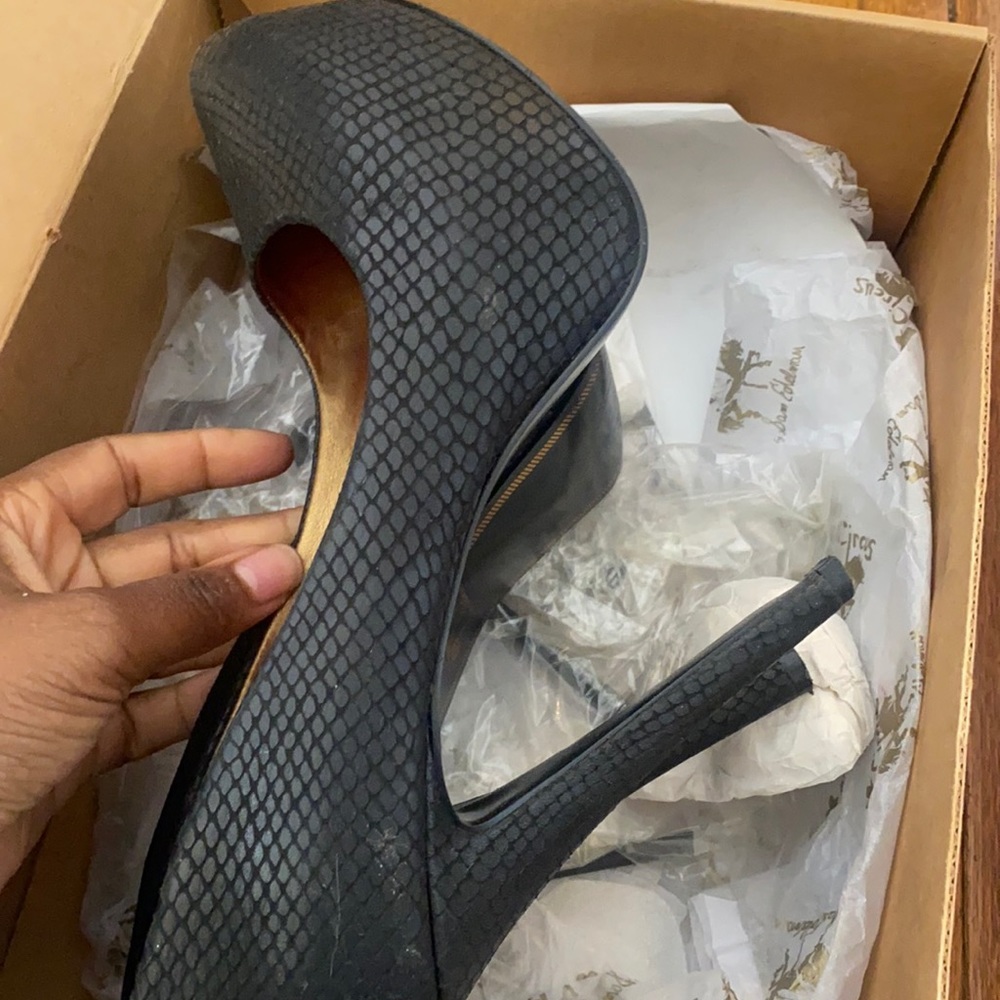 Black heels
